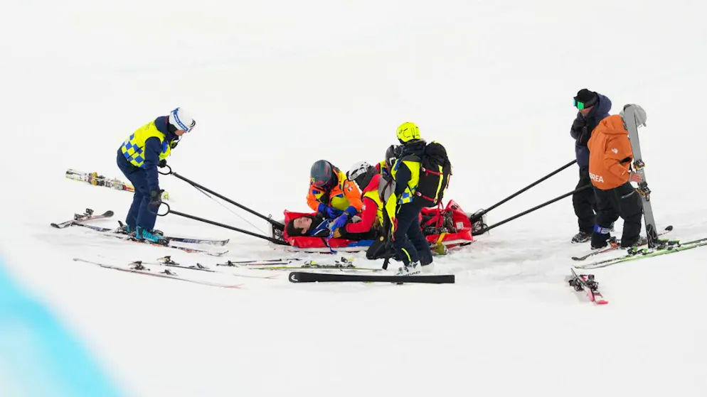 Für den Südkoreaner Lee Seunghun endet der Wettkampf noch vor dem Final im Schlitten