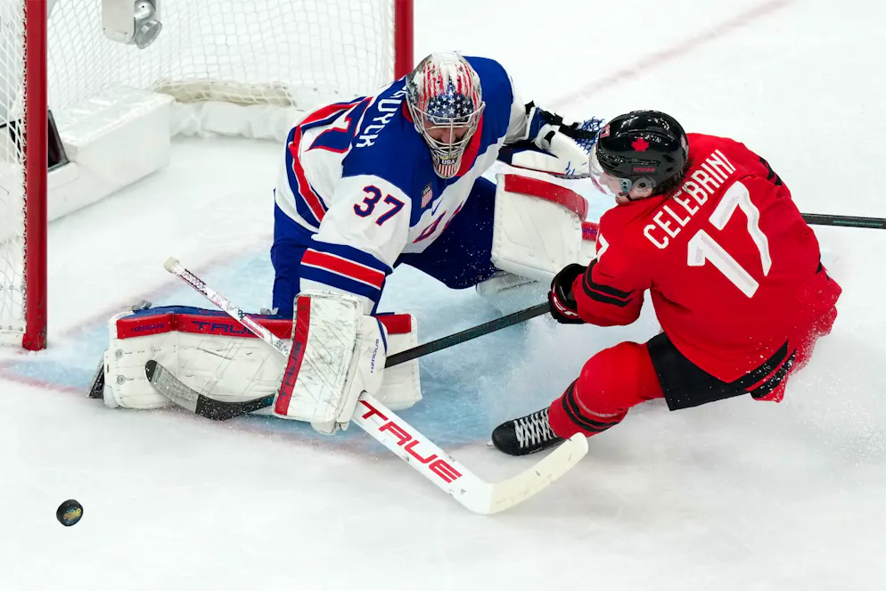 Seconda settimana delle Olimpiadi di Milano-Cortina. Connor Hellebuyck ferma Macklin Celebrini.