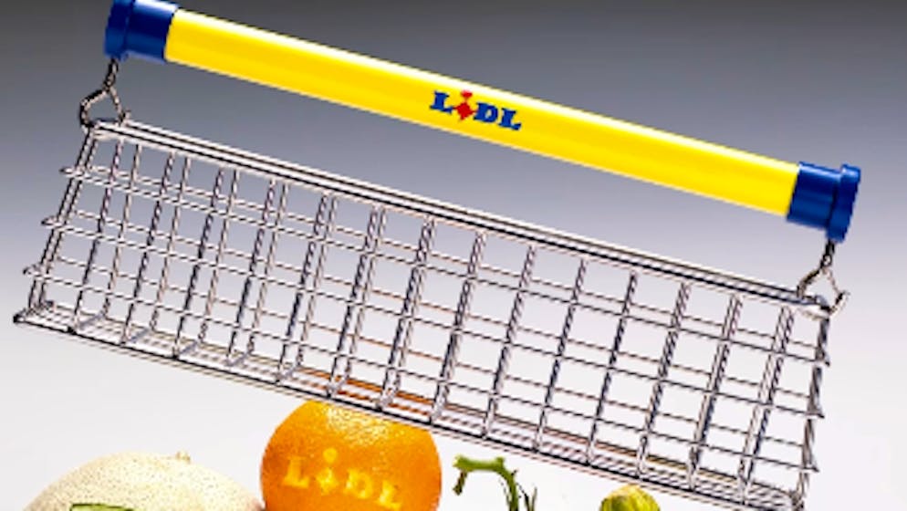 Stainless steel with grid structure. US designer creates bag for Lidl - only a Swiss customer can get it