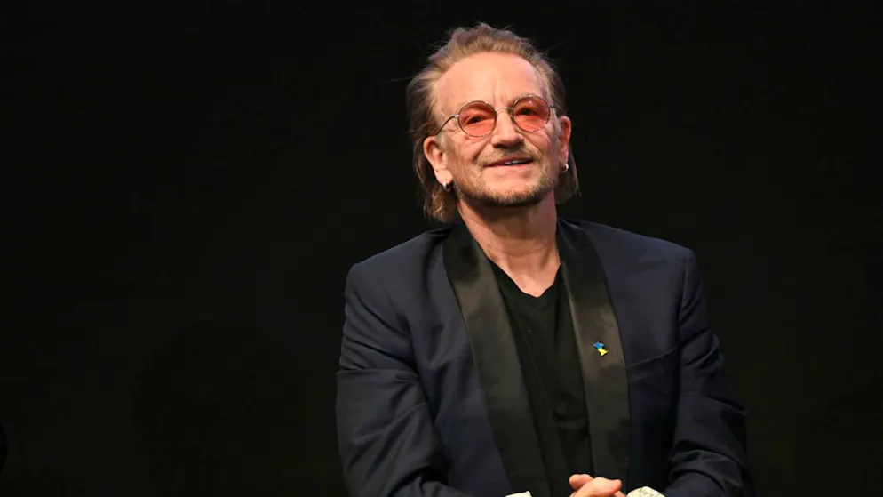 Die irische Band U2 mit Frontmann Bono erinnert in einem Song an ein Opfer der iranischen Frauenbewegung. (Archivbild)