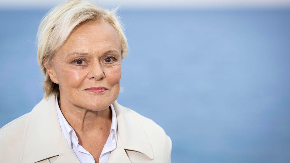 Muriel Robin cash. «Je me suis aidée comme j'ai pu, avec des médicaments et aussi beaucoup d'alcool»