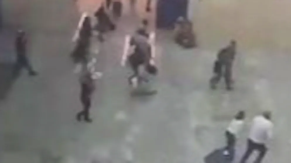 Gewalt-Eskalation in Mexiko. Touristen müssen vom Flughafen Guadalajara fliehen