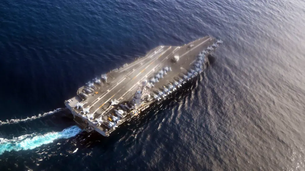 ARCHIV - Der Flugzeugträger «USS Gerald R. Ford» fährt durch die Nordsee. Foto: Federico Gambarini/dpa/Archivbild