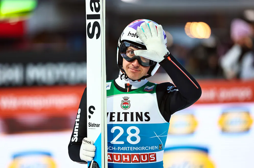 Schnitzelbängg 2026 Sport. Im Altershäim Gottsaggerbligg im Joor Zwäidausigachtzig<br>Frogt sich d Schweschter Helena was das denn für e Krach syg<br>Äin syg Kopf voraa vom Kaschte gumpt, was isch passiert?<br>Dr Simon Amman ischs wo für Olympia trainiert. <br><br>(Spootschicht)