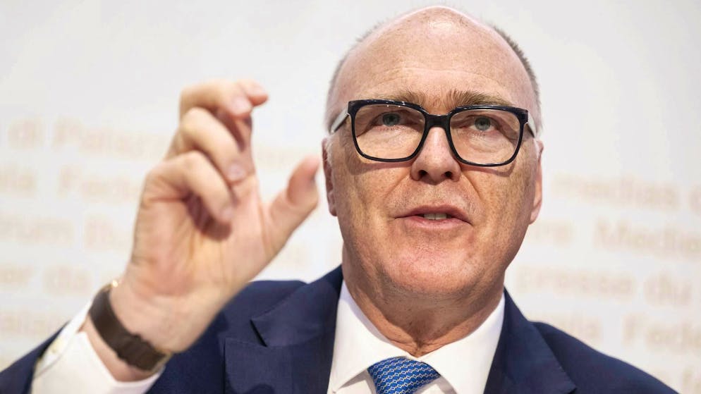 Federal Councillor Martin Pfister speaks at a media conference in Bern about strengthening Switzerland's security and defense. (January 28, 2026)