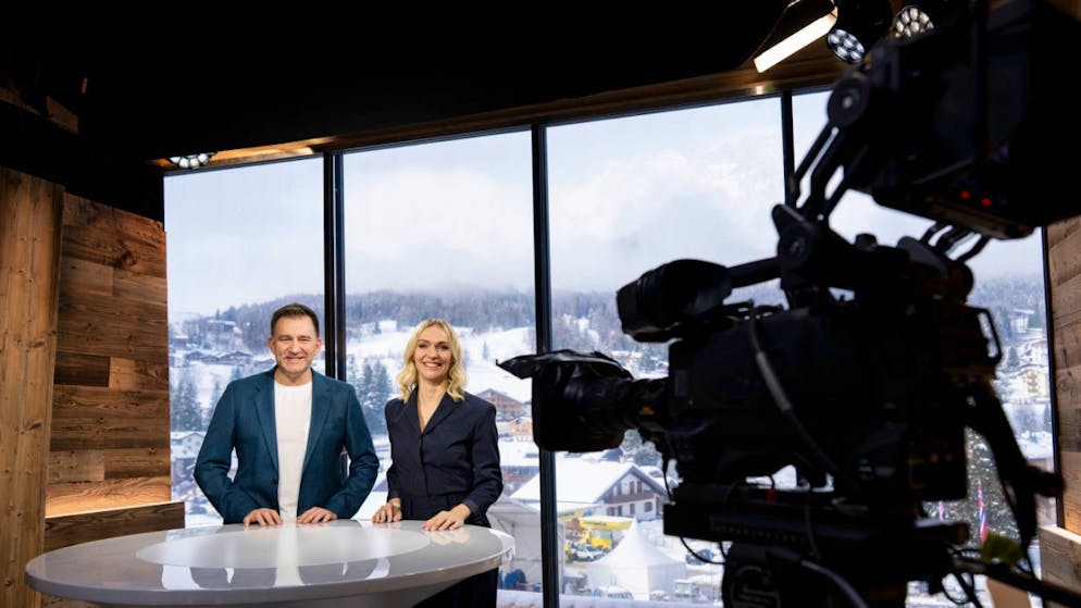 Die Moderatoren Sascha Ruefer und Annette Fetscherin hielten für SRF die Zuschauer bei der Stange