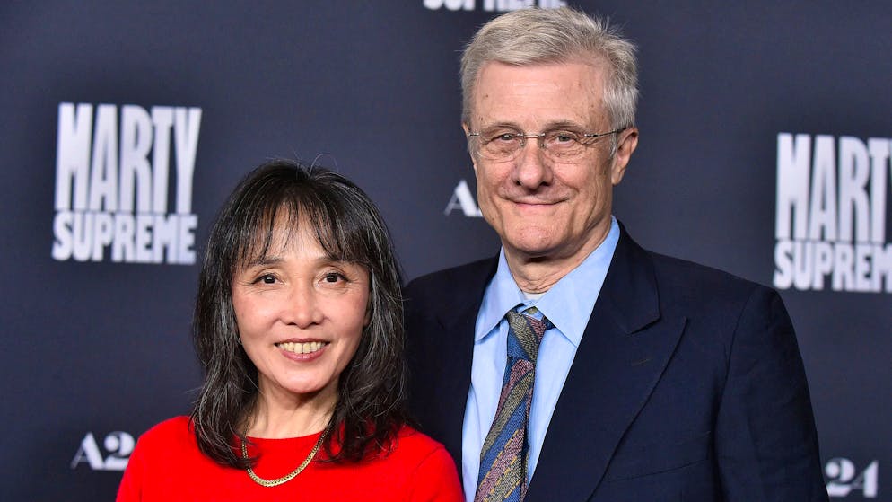 Diego Schaaf with his wife Wei Wang at the premiere of "Marty Supreme" in Los Angeles.