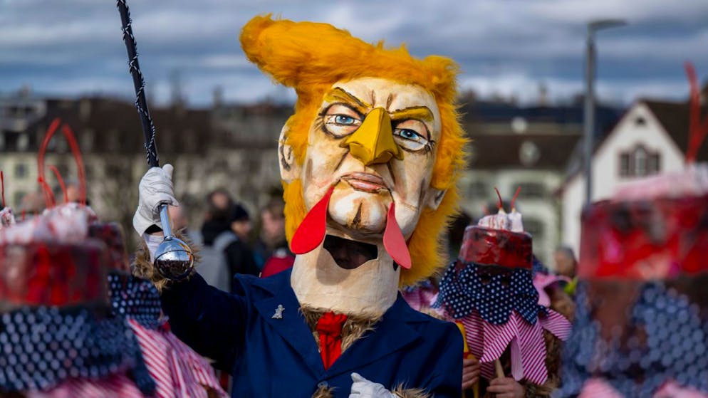 Necessari alcuni interventi. «Nel complesso ordinato» il primo giorno del Carnevale di Basilea