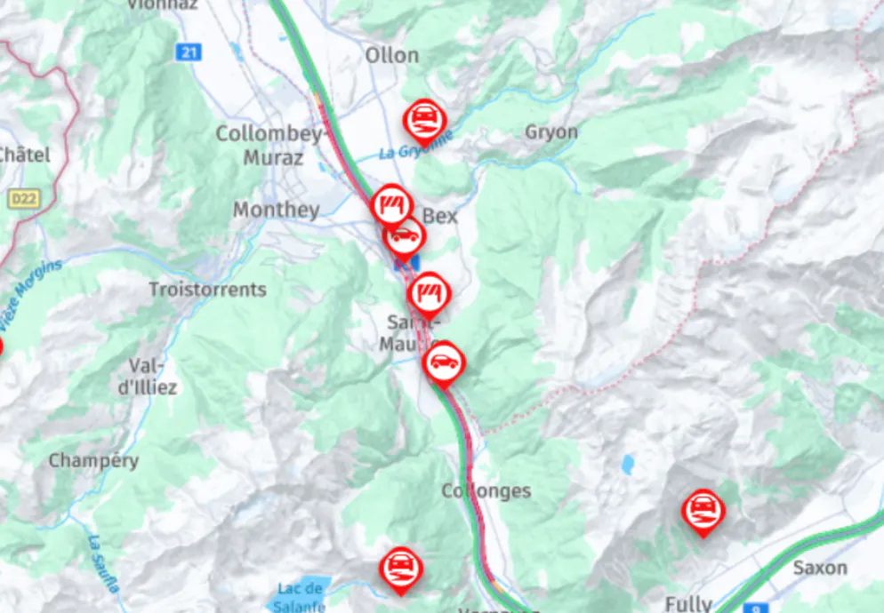 L'autoroute a été fermée et une déviation a donc été mise en place dès 13h00 environ.