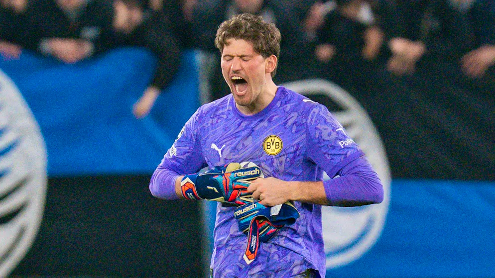 Mega-Bock, VAR-Drama, 3 Platzverweise. Das sagt Kobel zum verheerenden Fehlpass in der Nachspielzeit