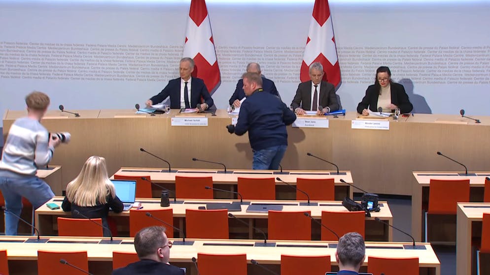 Dringliches Bundesgesetz vorgeschlagen. Bundesrat will Crans-Montana-Opfern 50'000 Franken auszahlen