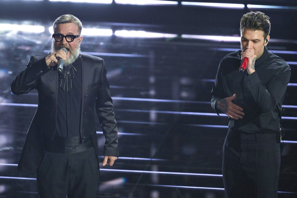 Le esibizioni più convincenti della prima serata di Sanremo 2026. Marco Masini e Fedez hanno offerto un'ottima prestazione canora. Già nominati dai più come i favoriti ancor prima dell'inizio del Festival, lo sono maggiormente dopo la loro esibizione.