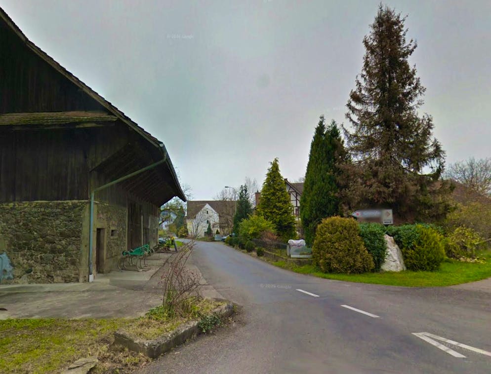 At the moment, the streets of the Hasli hamlet in Muri are rarely free of cars.