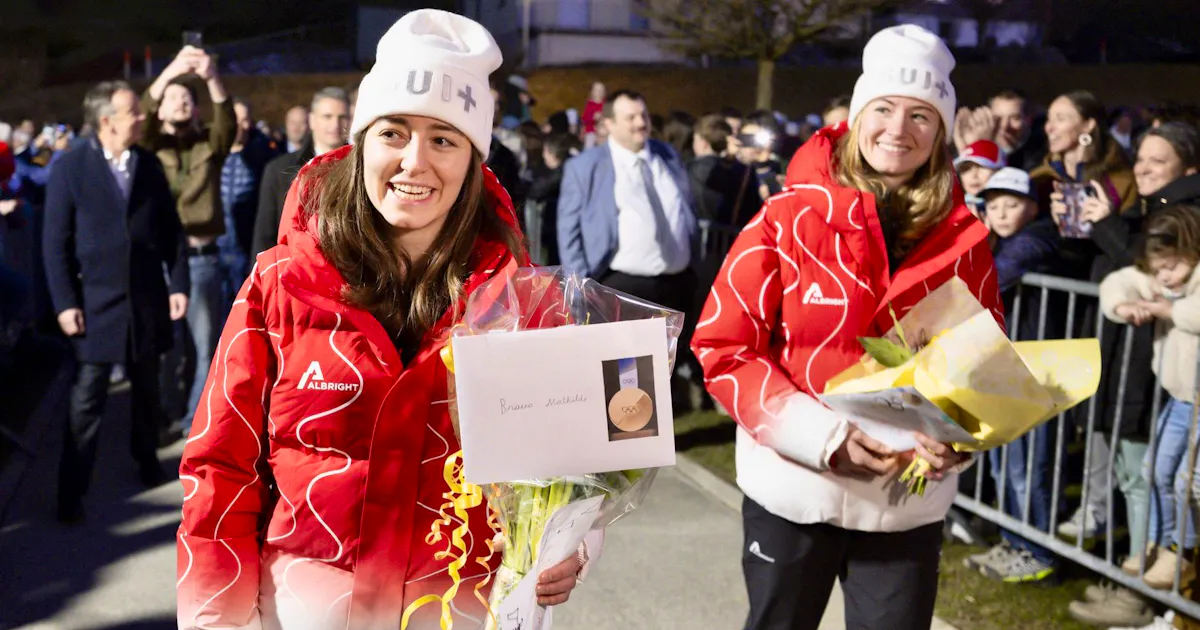 JO 2026: Mathilde Gremaud et Marianne Fatton célébrées à La Roche ...