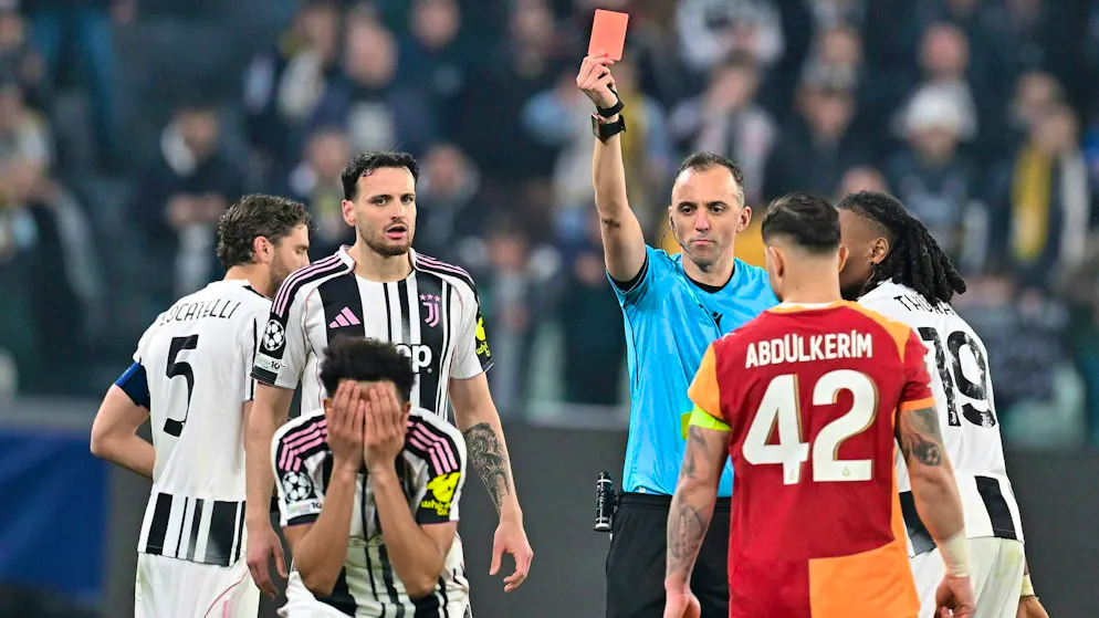 Picture Idea: Heated Debate After Sending Offs Even Falser Reds