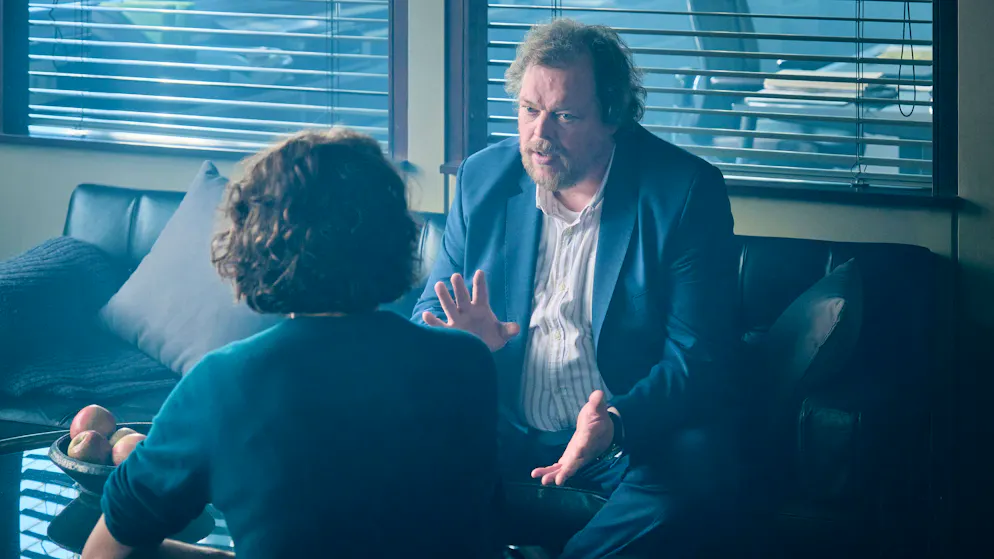 «Tatort» im Check: Wie viele Menschen sterben pro Jahr im Strassenverkehr?. Der leitende Polizeidirektor Breising (Bernd Hölscher) will die Unstimmigkeiten mit Lena Odenthal (Ulrike Folkerts) ausräumen.