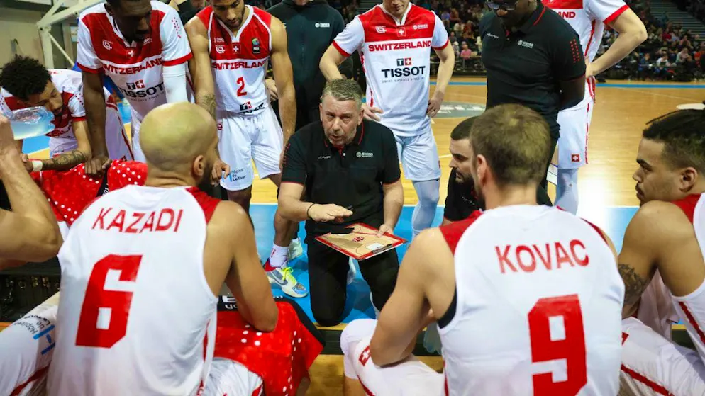 Without national coach Ilias Papatheodorou (center), Switzerland loses the World Cup qualifier against Bosnia-Herzegovina