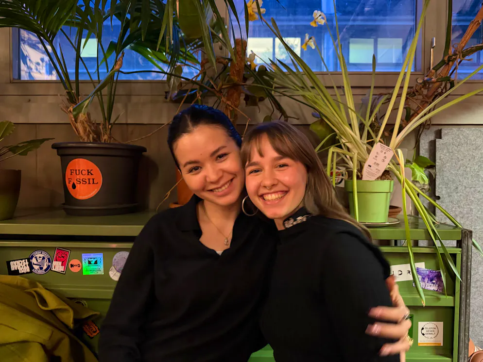 Mahbube Ibrahimi (links) und Marissa Sustic (rechts).