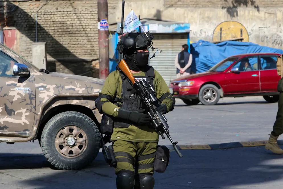 Escalation al confine, Kabul sotto le bombe di Islamabad.