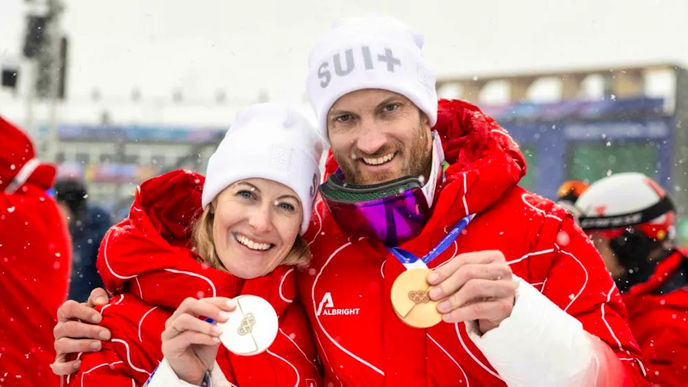 Medal winners in Livigno, but outside the top 3 in the first World Cup after the Olympics: Fanny Smith and Alex Fiva.
