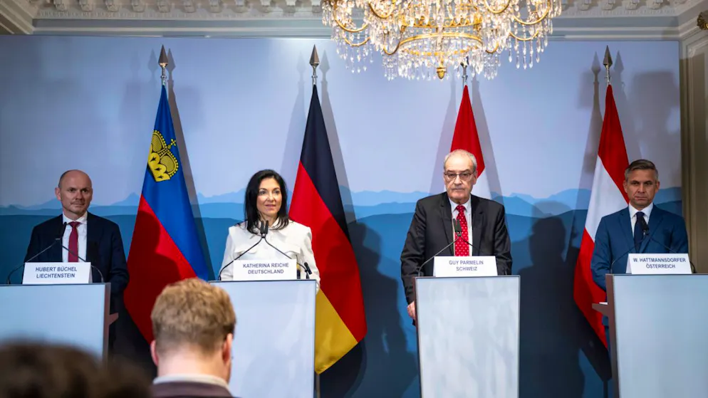 Von links: Liechtensteins Wirtschaftsminister Hubert Büchel, Katherina Reiche, Bundesministerin für Wirtschaft und Energie (Deutschland), Guy Parmelin, Bundespräsident und Wirtschaftsminister Schweiz sowie Österreichs Wirtschaftsminister Wolfgang Hattmannsdorfer.