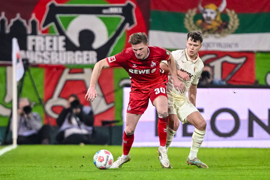 FC Augsburg FCA present new the home and third kits with partner Mizuno | FC