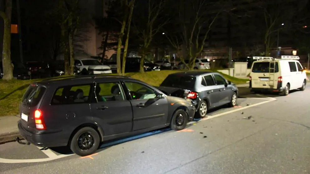 L'incidente ha causato solo danni materiali.