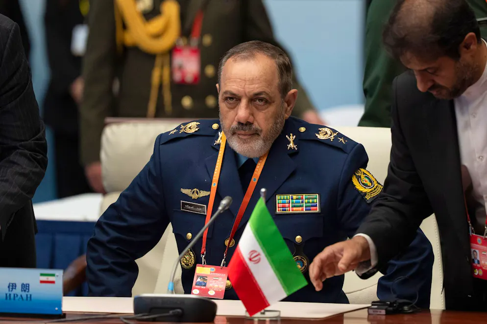 Irans Verteidigungsminister Aziz Nasirzadeh. 