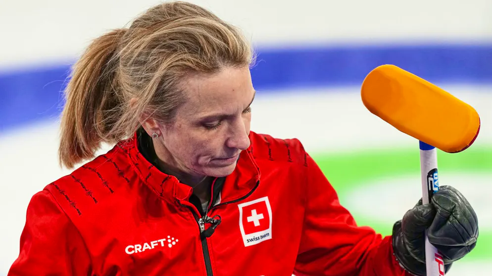 Championnat suisse de curling. Coup de tonnerre à Berne : les équipes de Tirinzoni et Schwaller battues