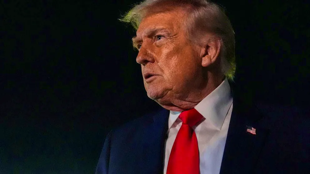 ARCHIVE - US President Donald Trump speaks to reporters before boarding Air Force One at Palm Beach International Airport. Photo: Julia Demaree Nikhinson/AP/dpa