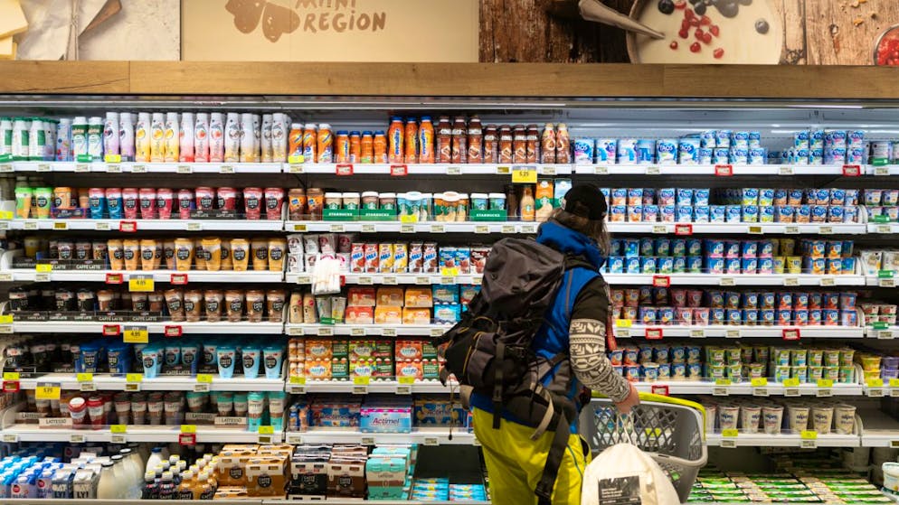 bluewin.ch - Retail sales down slightly in January