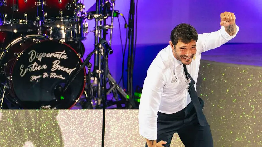 Verso il prossimo festival. Stefano De Martino sulla conduzione di Sanremo 2027: «Testa bassa e pedalare»