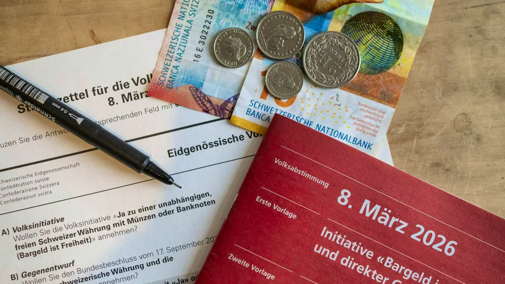 Al voto l'8 marzo. Berna blocca frasi «palesemente false» del comitato d'iniziativa sul denaro contante