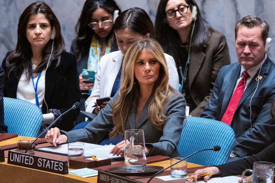 Melania Trump heads UN Security Council - her appearance leaves question ...