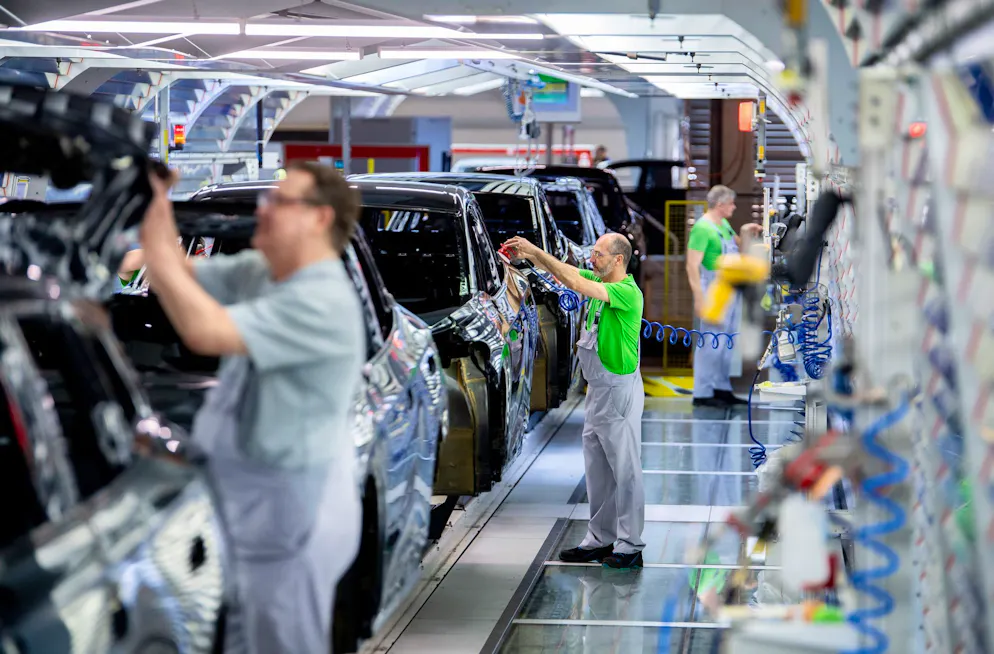Die Autoindustrie rechnet mit einem Stellenabbau von 35'000 Personen. (Archivbild)