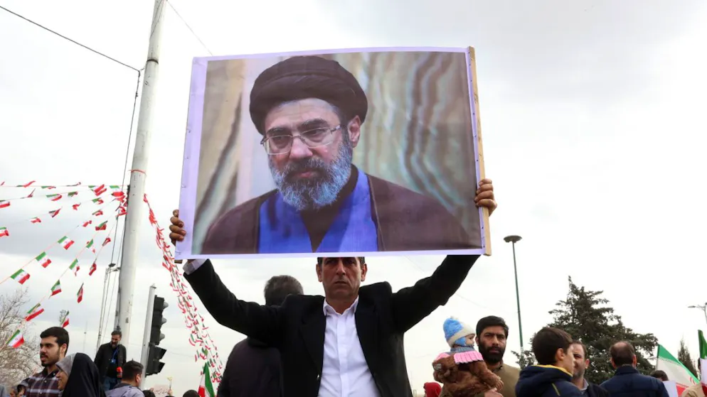Dopo l'uccisione del padre. Il figlio di Ali Khamenei eletto nuova Guida Suprema dell'Iran