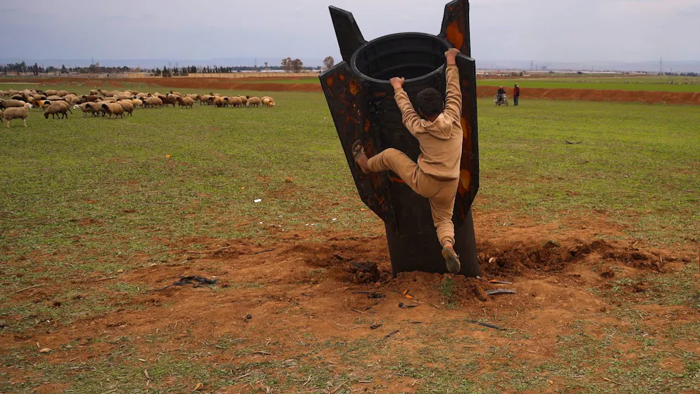 Images de jeux vidéo, archives, IA.... La guerre de la désinformation fait aussi rage au Moyen-Orient