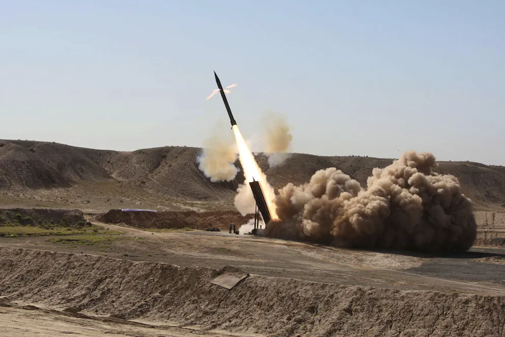 La guerra in Iran al suo 26esimo giorno. Un missile iranianio in una foto d'archivio del 2009.