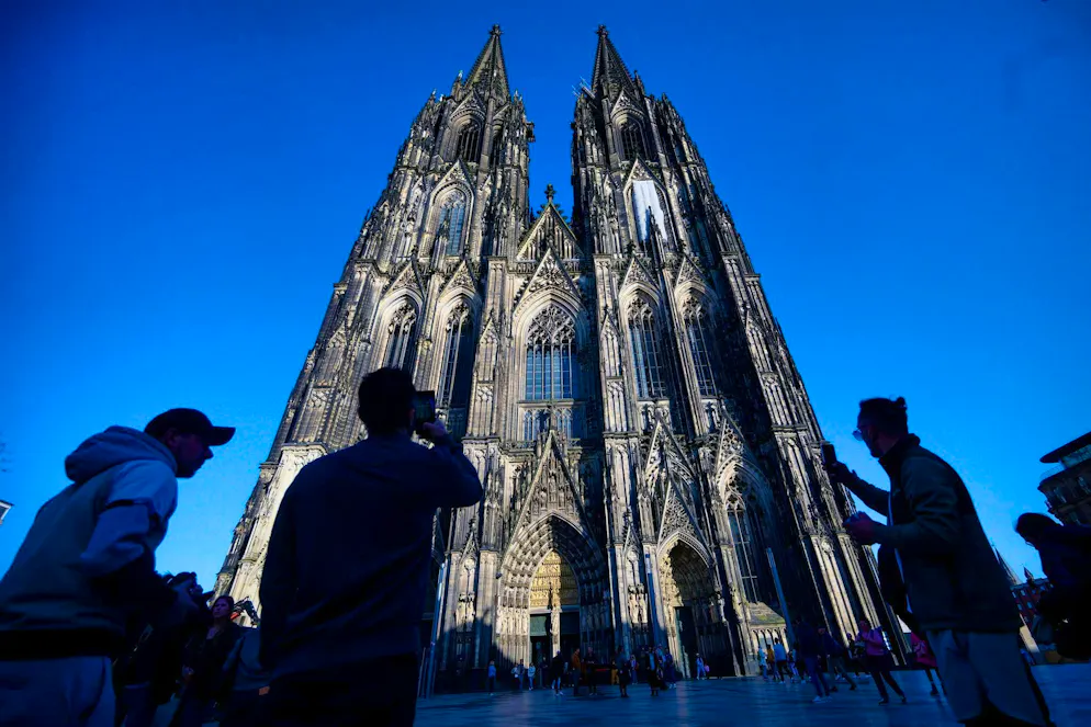 Cologne Cathedral to charge tourists admission from July - Gallery. Tourists will soon no longer be able to visit the cathedral for free. 