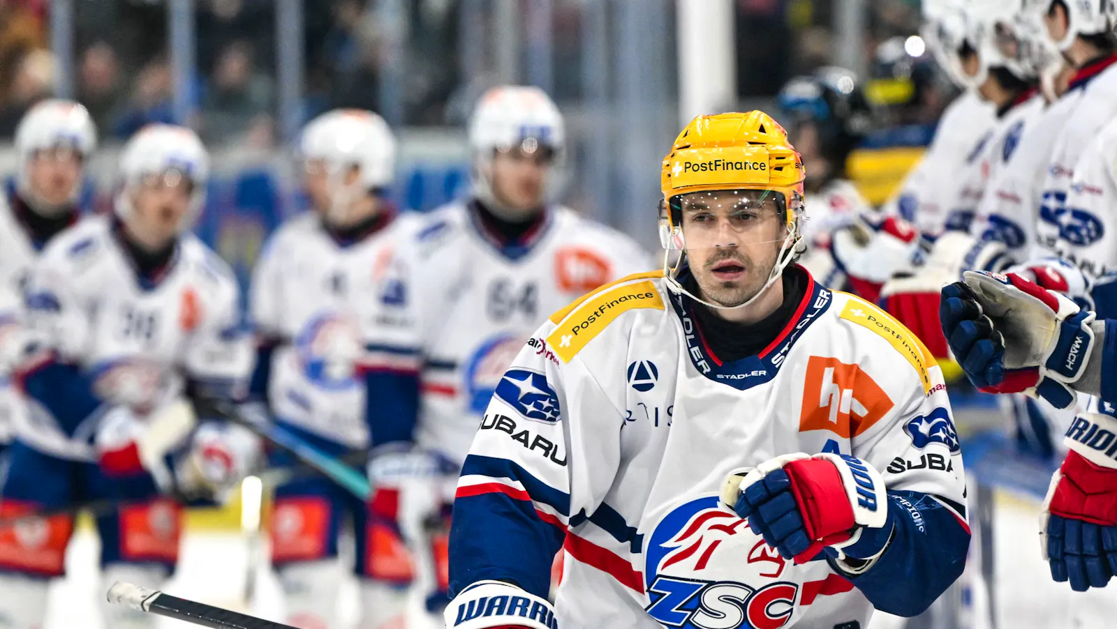 PostFinance Top Scorer Denis Malgin (ZSC) celebrate his goal, during the regular season National League game between HC Ambri Piotta and ZSC Lions at the ice stadium Gottardo Arena, Switzerland, January 23, 2026. (PostFinance/KEYSTONE/Ti-Press/Andrea Branca)