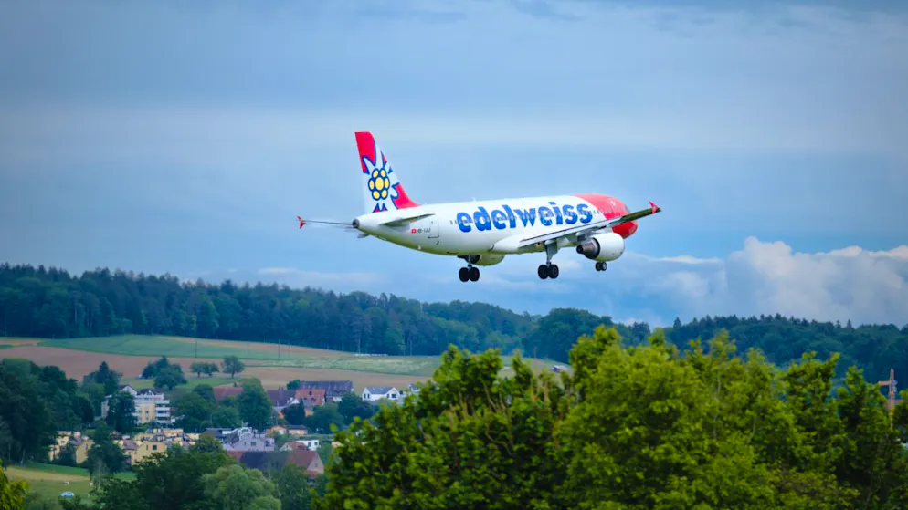 Die Zahl der Passagiere von Edelweiss ist 2025 weiter gestiegen: Die Schwesterairline der Swiss flog 3,3 Millionen Reisende zu Destinationen in aller Welt. (Archivbild)