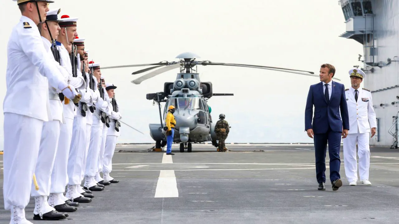 Politics. France deploys helicopter carrier to crisis region