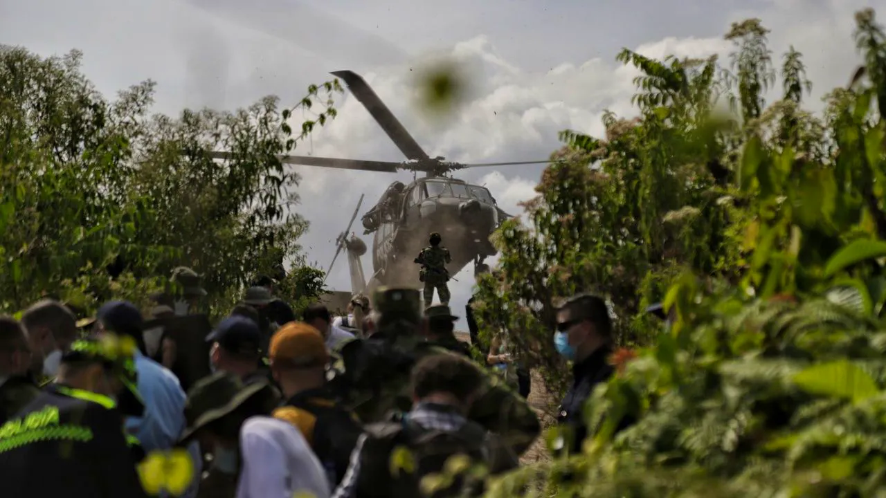 Aktuell. Kolumbien und USA zerstören fünf Kokainlabore nahe Ecuador