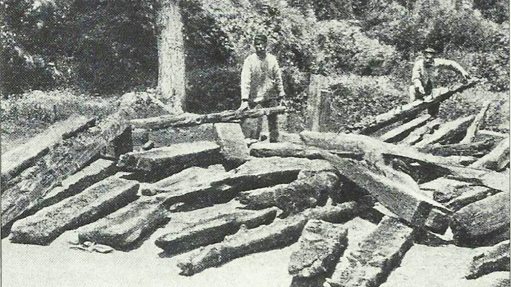 Timbers torn from Lake Nemi by Eliseo Borghi: at the end of the 19th century, the antiques dealer had parts of the sunken ships salvaged - many beams were irretrievably lost in the process.