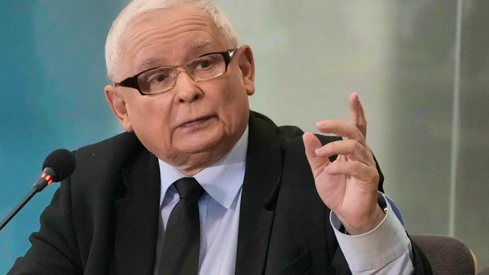 ARCHIVE - Jaroslaw Kaczynski, leader of the Polish PiS party, is questioned by a parliamentary committee in the parliament building in Warsaw. (to dpa: "Lawyer Czarnek to lead Poland's PiS into the parliamentary elections") Photo: Czarek Sokolowski/AP/dpa