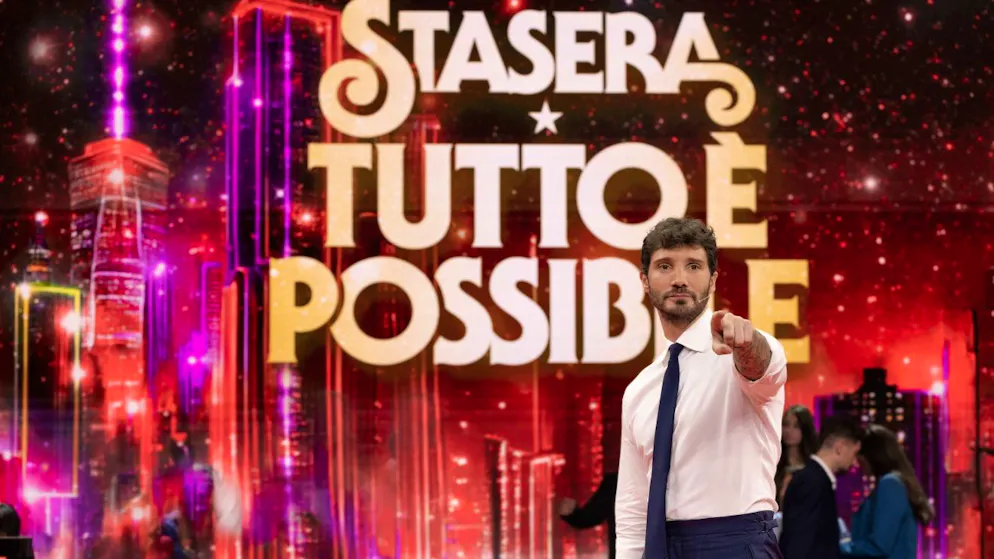 Futuro conduttore di Sanremo. Aldo Grasso su Stefano De Martino: «Sembra un animatore per feste a domicilio»