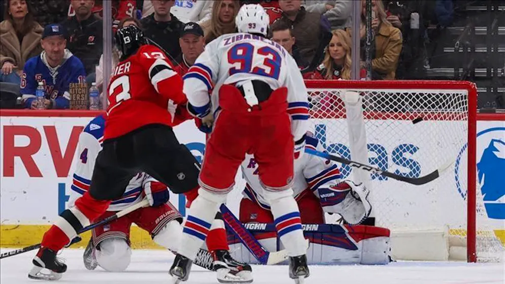 NHL. Quarto successo consecutivo per i Devils, Hischier terza stella del match