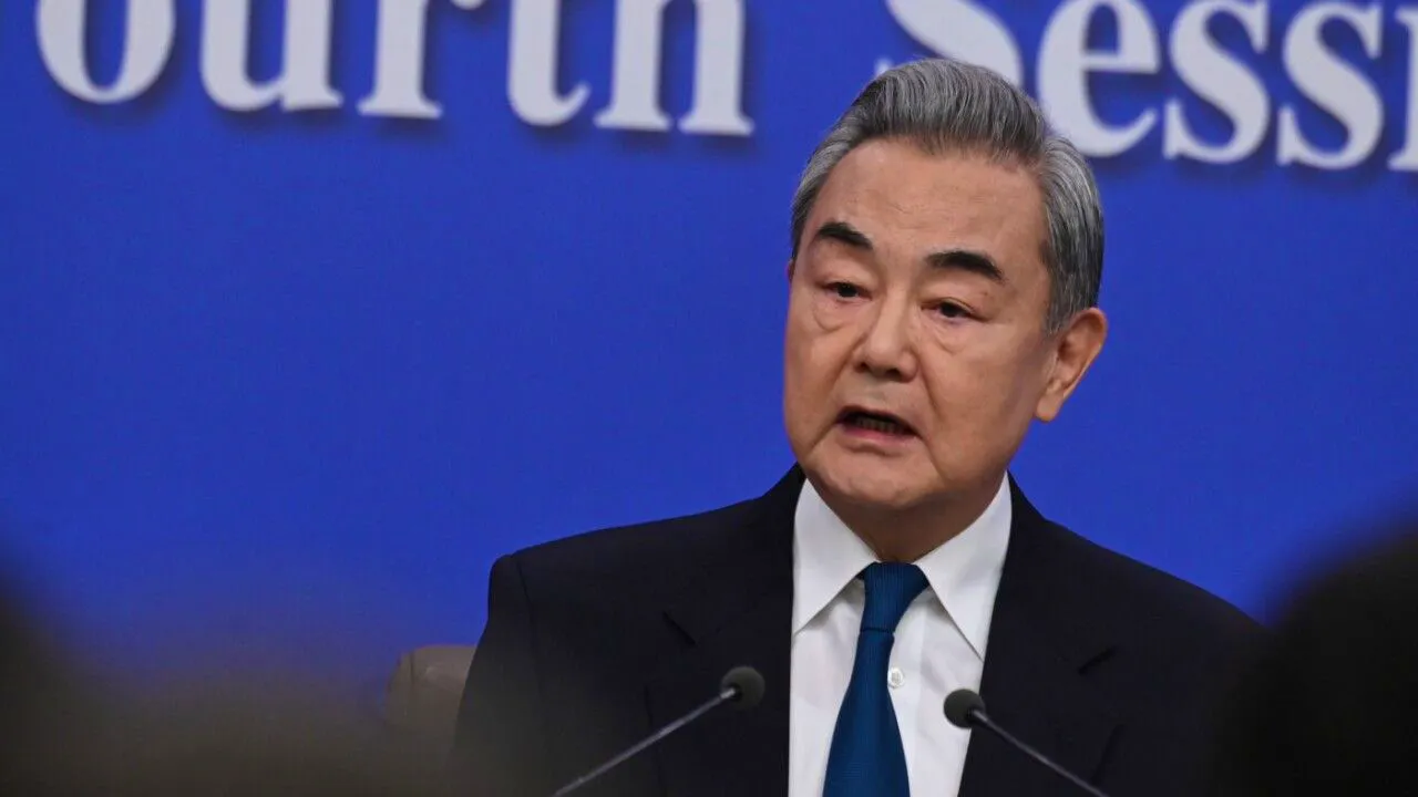 Politics. China's foreign minister criticizes war in Iran