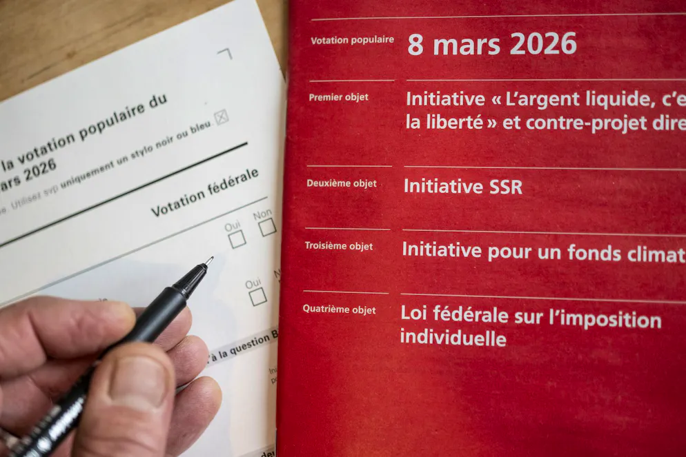 Interrogée sur une éventuelle lassitude de la part de la population sur les votations liées au climat, Mme Mazzone reste sceptique.