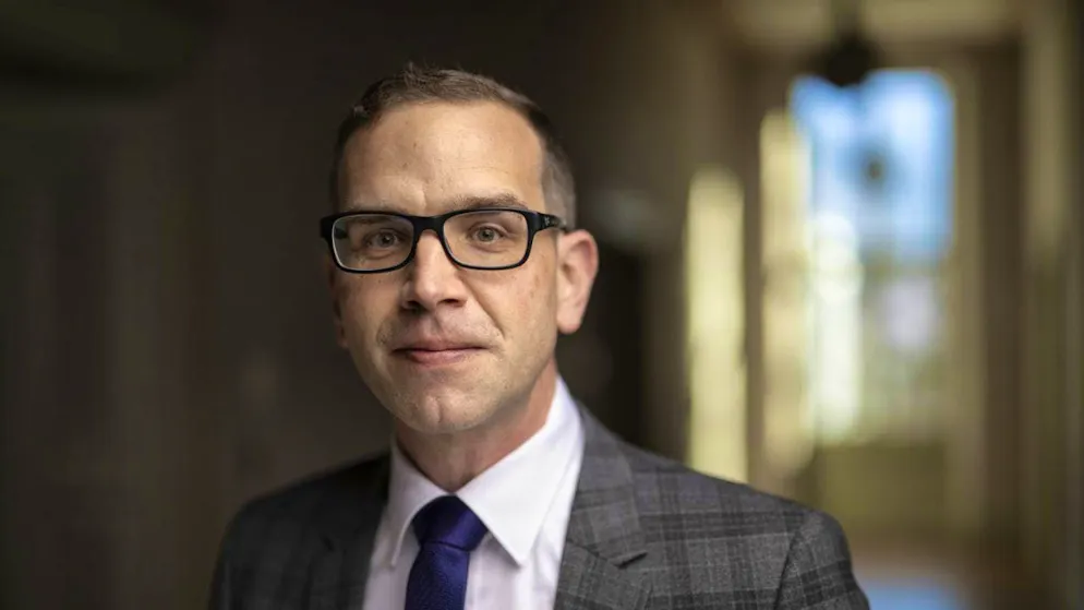He was the man of the hour: SP candidate Markus Heer achieved the best result in the 2026 government council elections in Glarus. All of his previous colleagues were also re-elected. (Archive)
